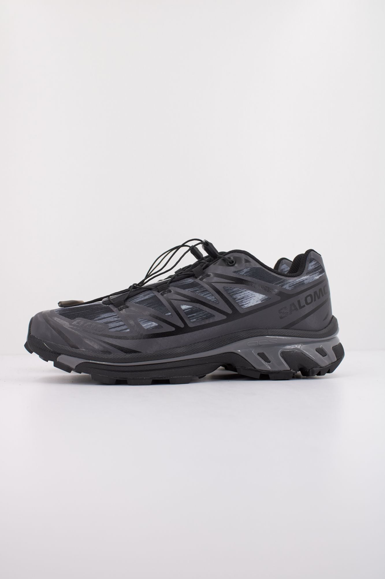 SALOMON XT 6 CAMO en color NEGRO (1)