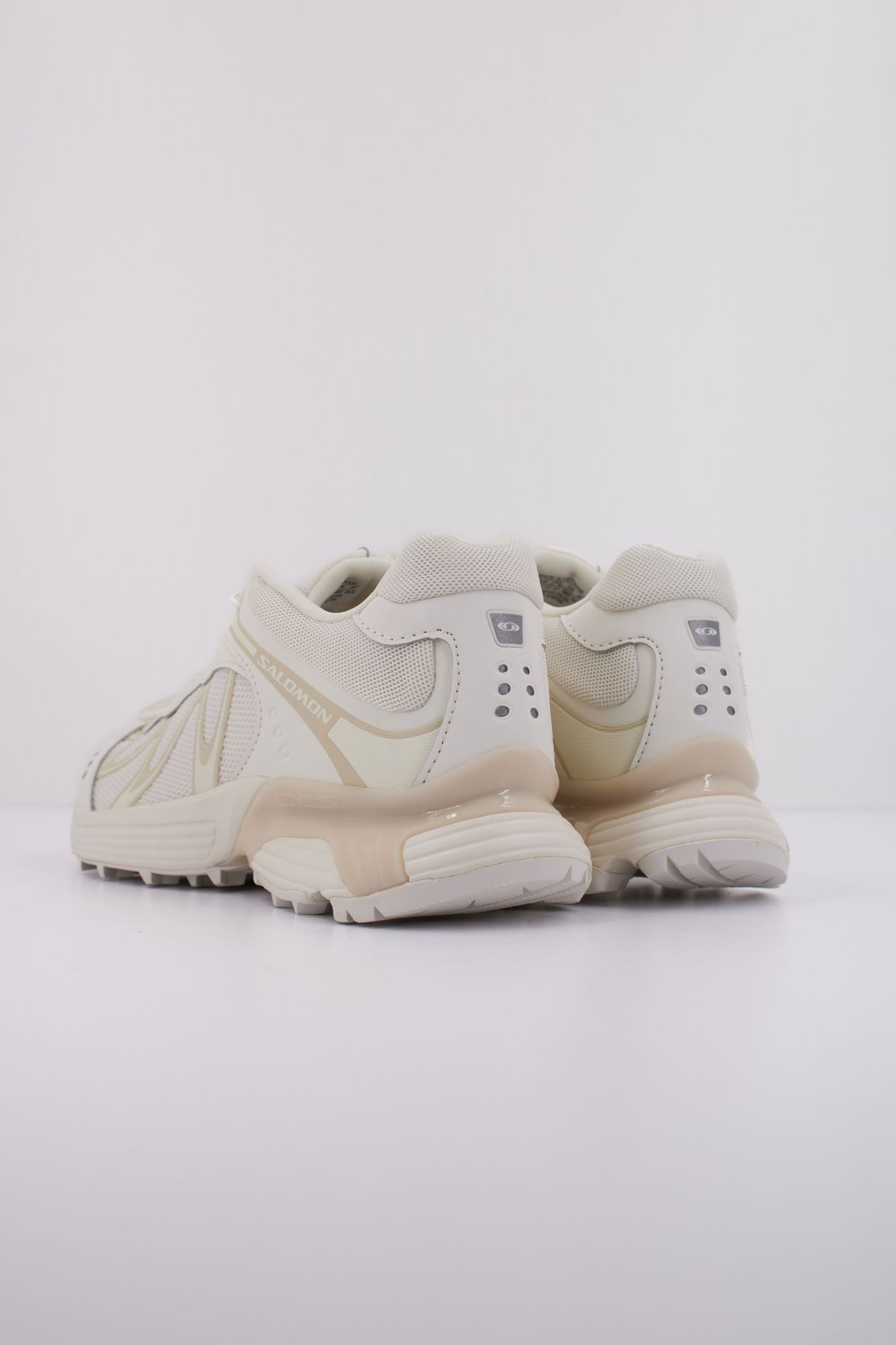 SALOMON XT WHISPER en color BLANCO (4)