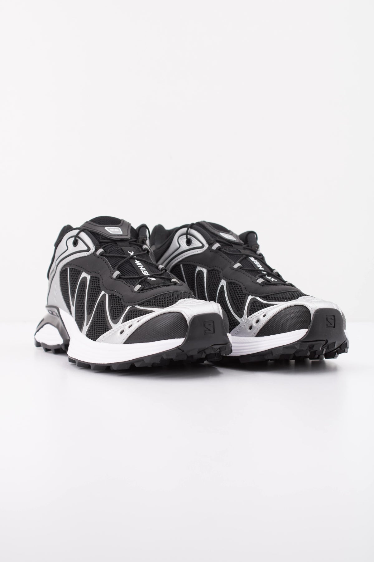 SALOMON XT WHISPER en color NEGRO (2)