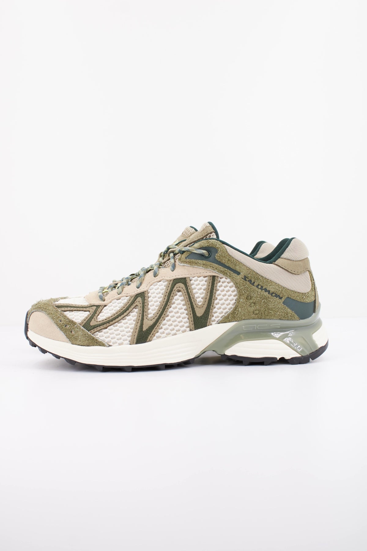 SALOMON XT WHISPER en color VERDE (1)