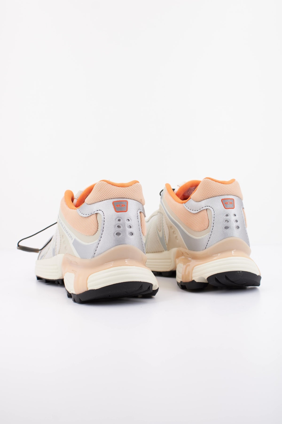 SALOMON XT WHISPER en color BLANCO (4)