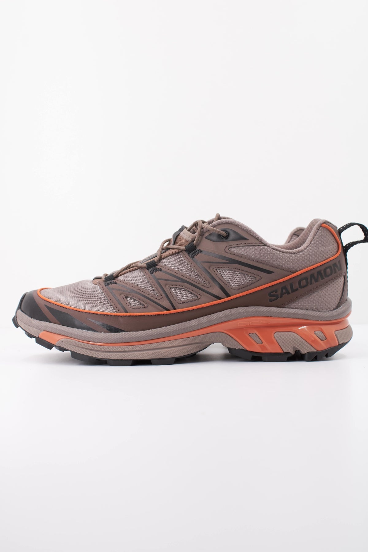 SALOMON XT 6 EXPANSE en color MARRON (1)