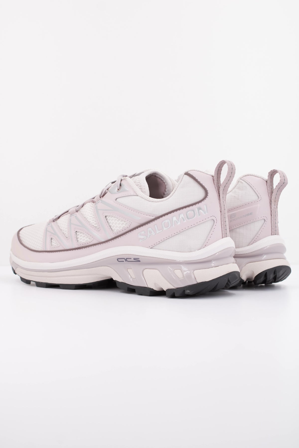 SALOMON XT 6 EXPANSE SEASONAL en color VIOLETA (4)