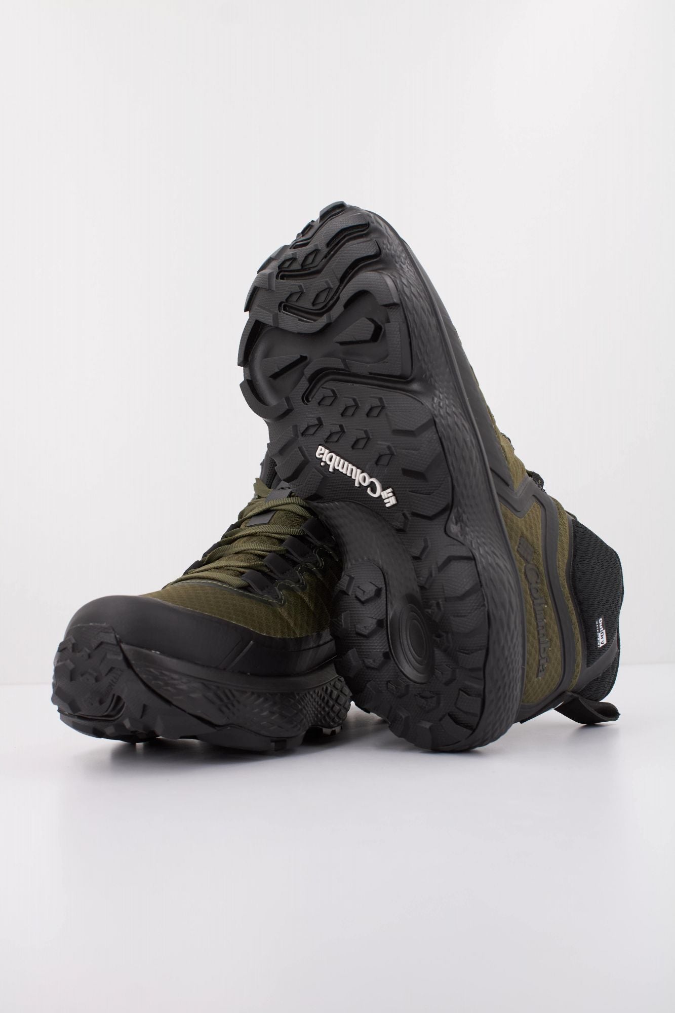 COLUMBIA ESCAPE THRIVE TITANIUM MID OUTDRY en color VERDE (5)