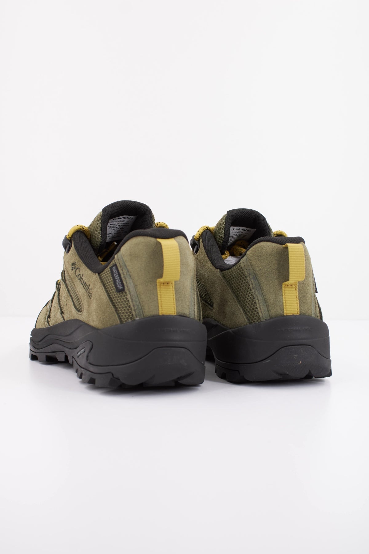 COLUMBIA REDMOND IV LOW WP en color VERDE (4)