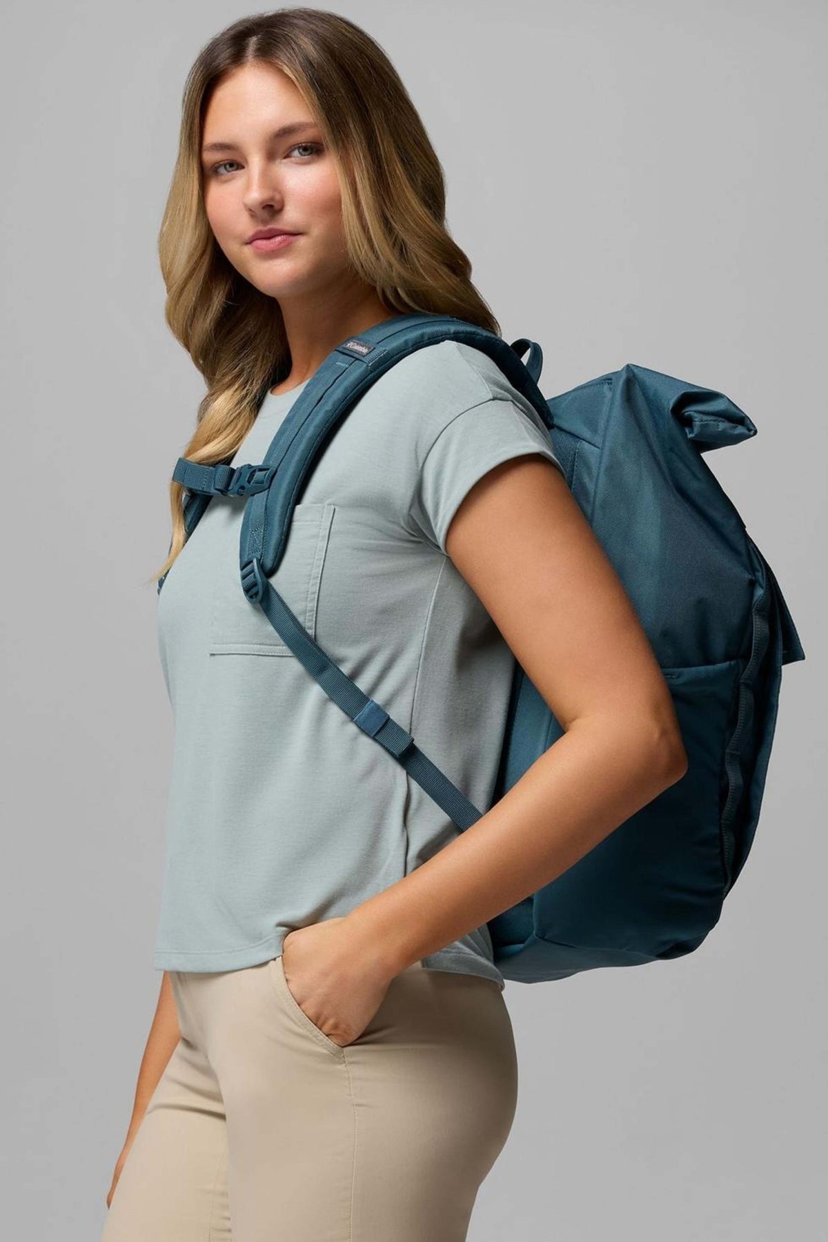 COLUMBIA CONVEY III 27L BACKPACK en color AZUL (2)