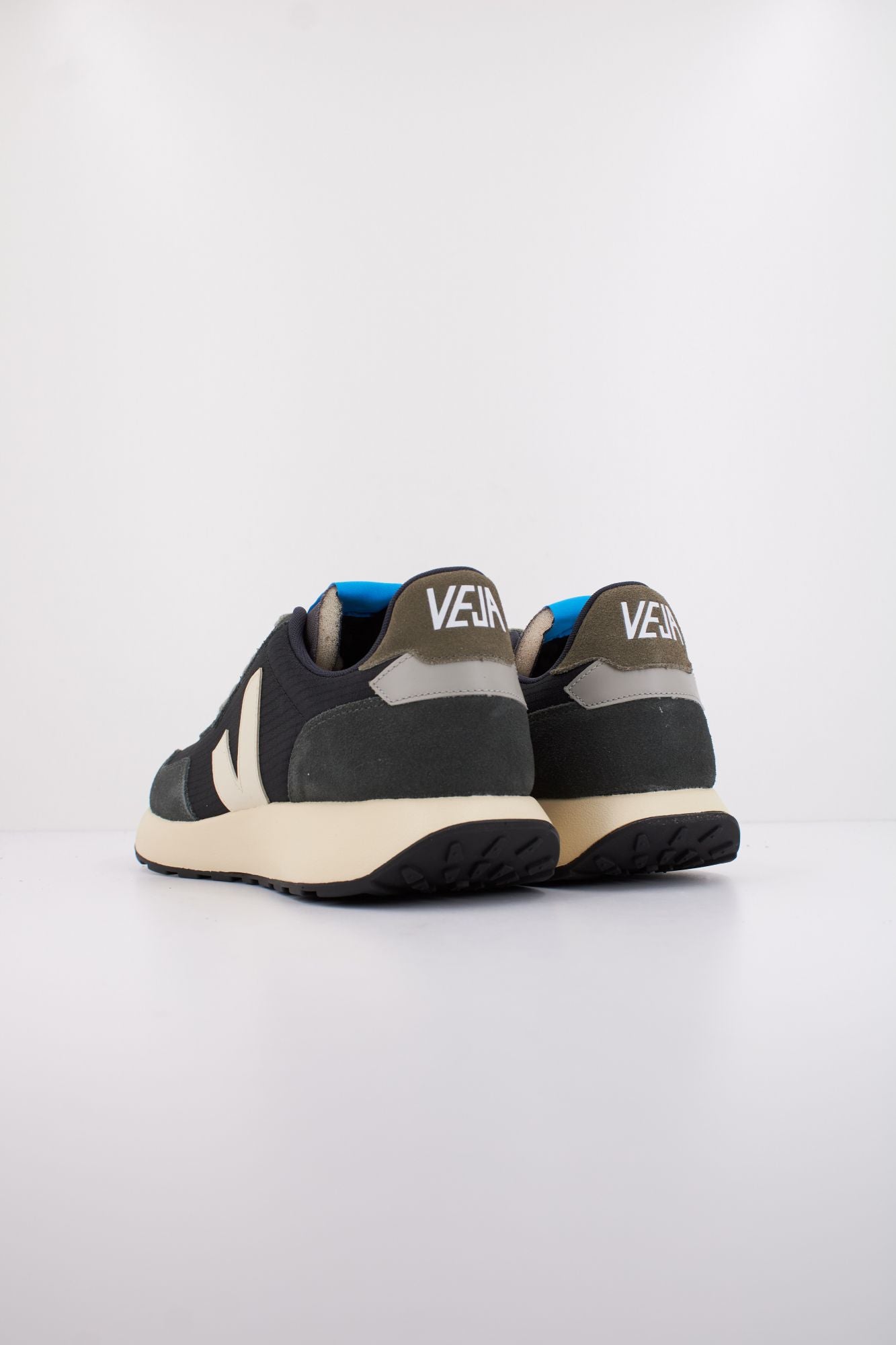 VEJA PAULISTANA en color NEGRO (4)
