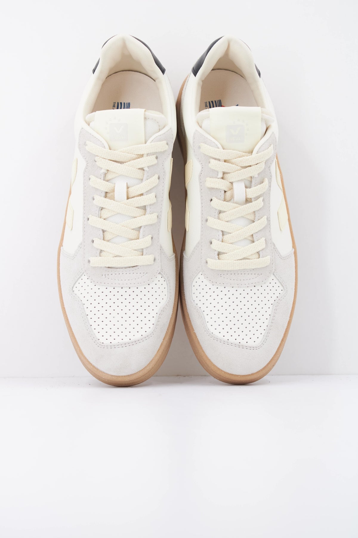 VEJA DEPORTIVO V82 en color BLANCO (3)
