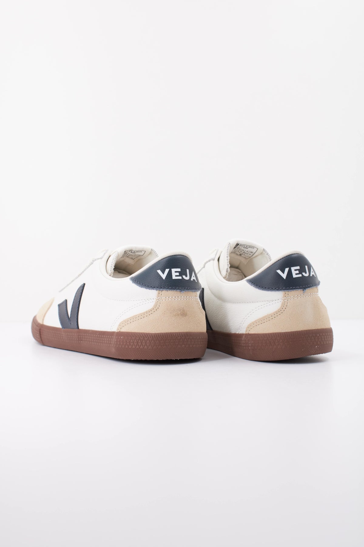 VEJA DEPORTIVO VOLLEY en color BLANCO (4)