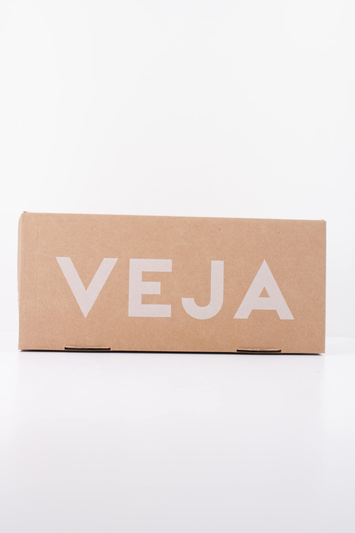 VEJA SANDALIA ARPOADOR en color NEGRO (6)