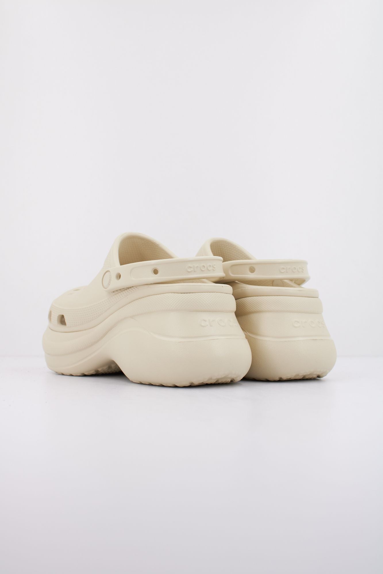 CROCS BAE CLOG en color BEIS (4)