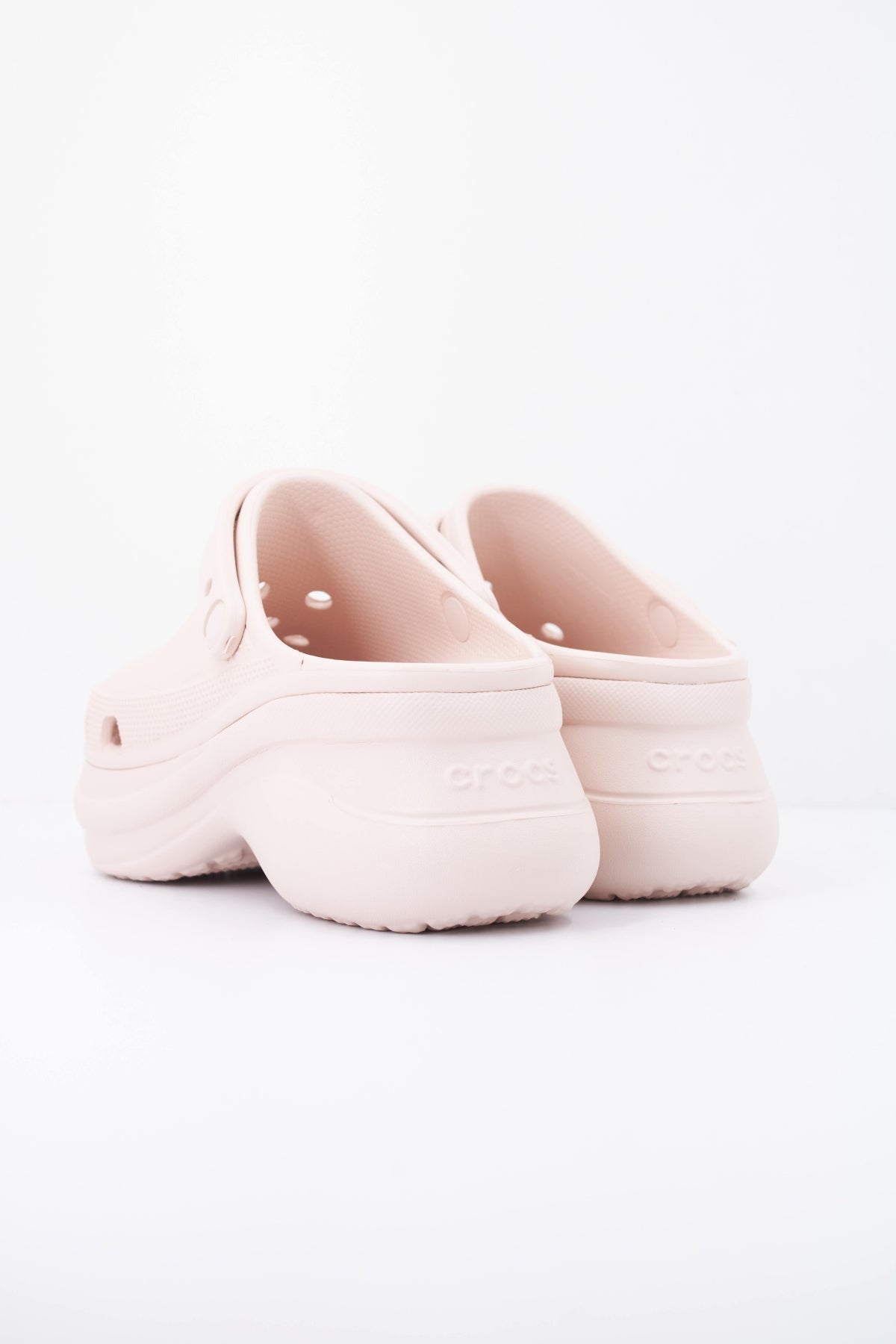 CROCS BAE CLOG en color ROSA (4)