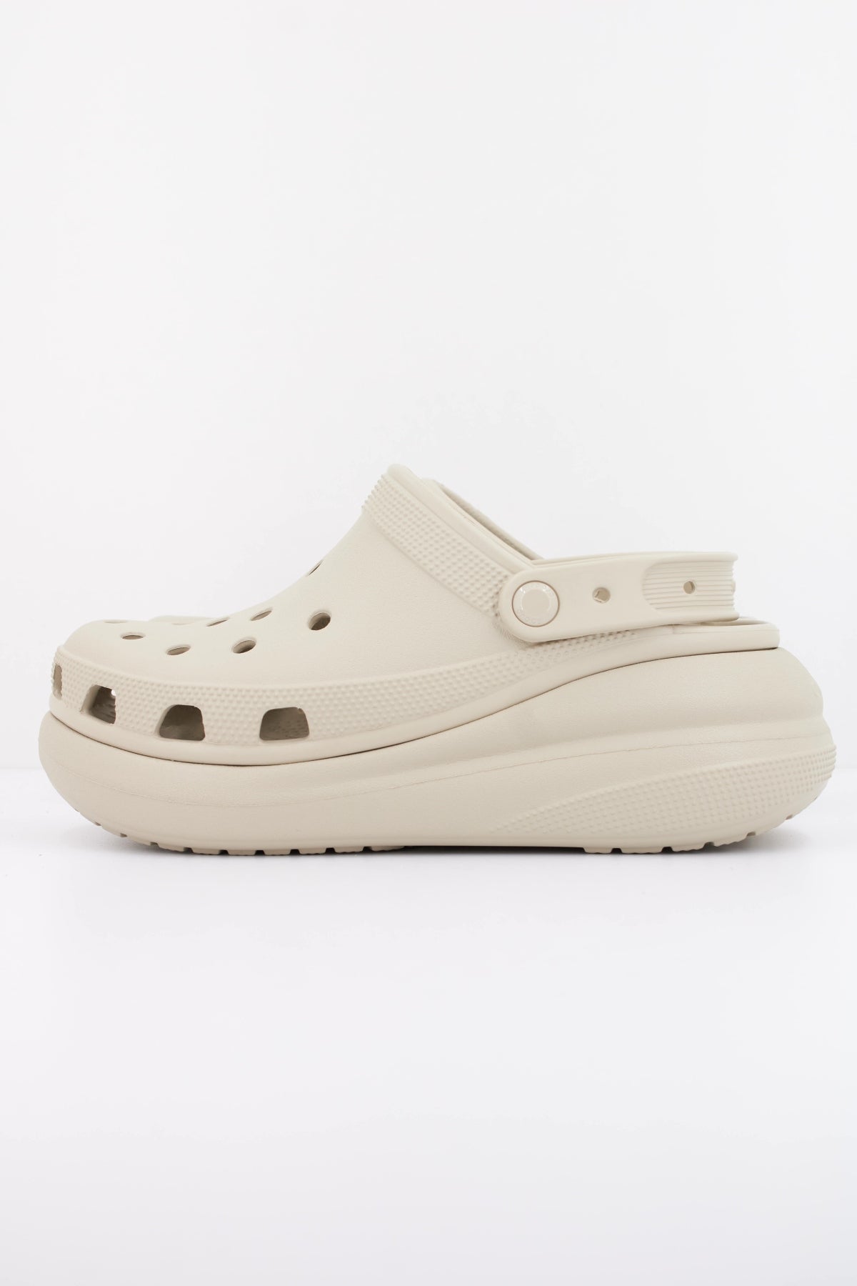 CROCS CRUSH CLOG en color MARRON CLARO (1)