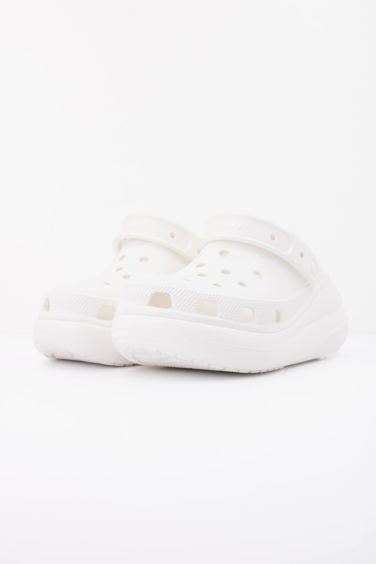 CROCS CRUSH CLOG en color BLANCO (2)