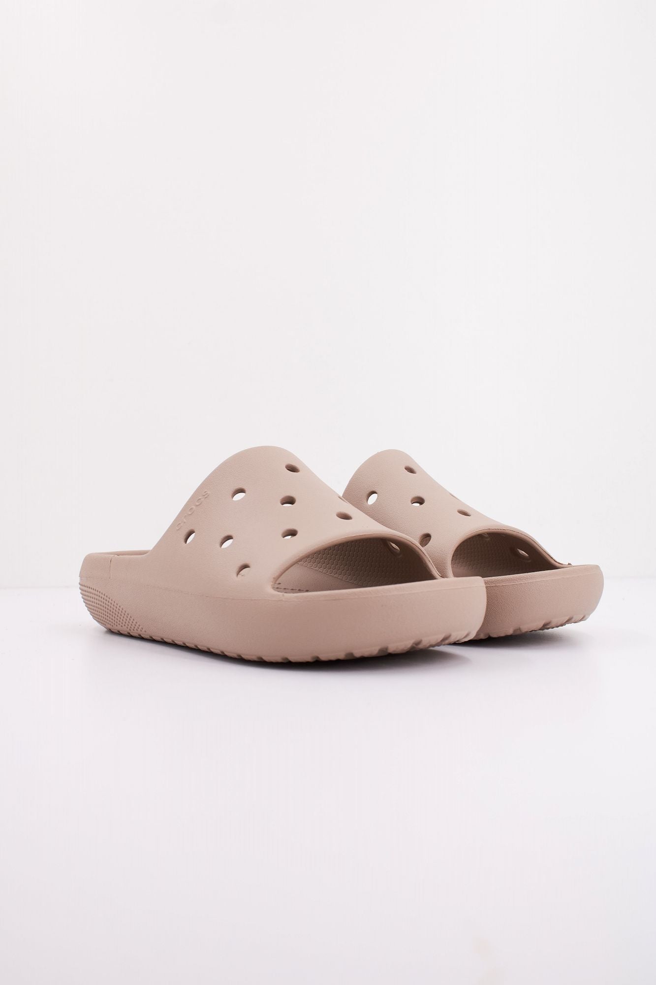 CROCS CLASSIC SLIDE V2 U en color MARRON (2)