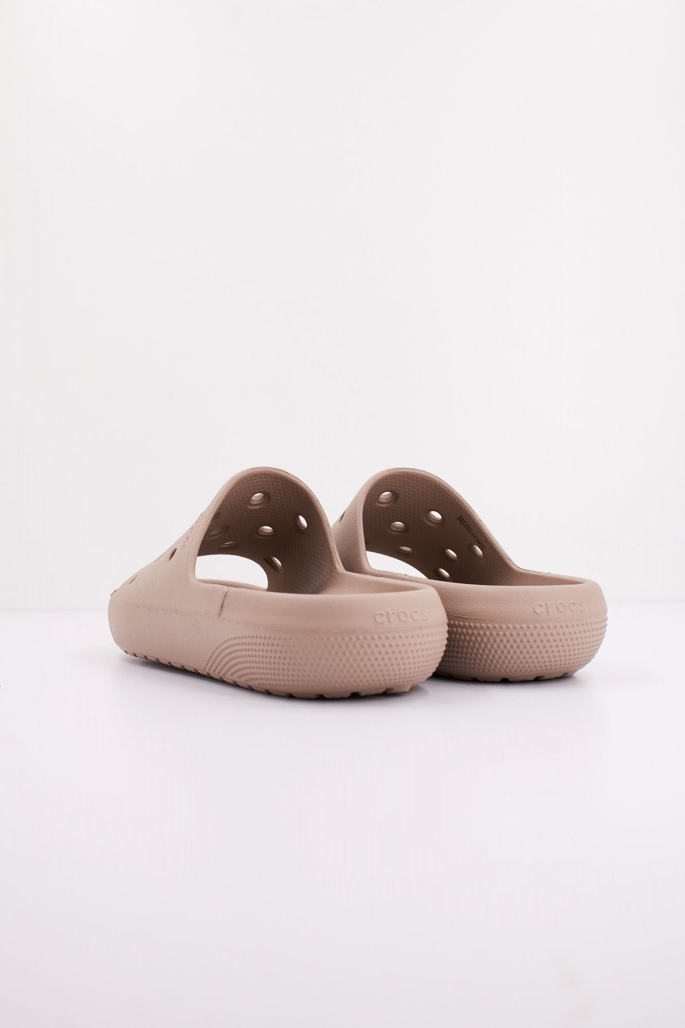 CROCS CLASSIC SLIDE V2 U en color MARRON (4)