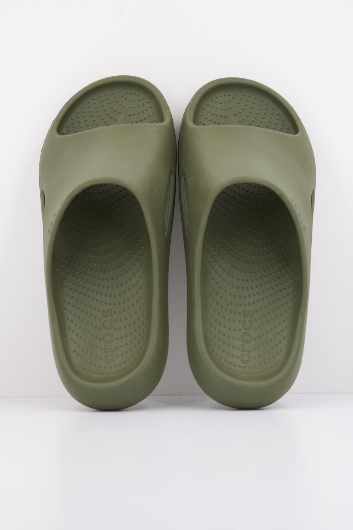 CROCS MELLOW RECOVERY SLIDE en color VERDE (3)