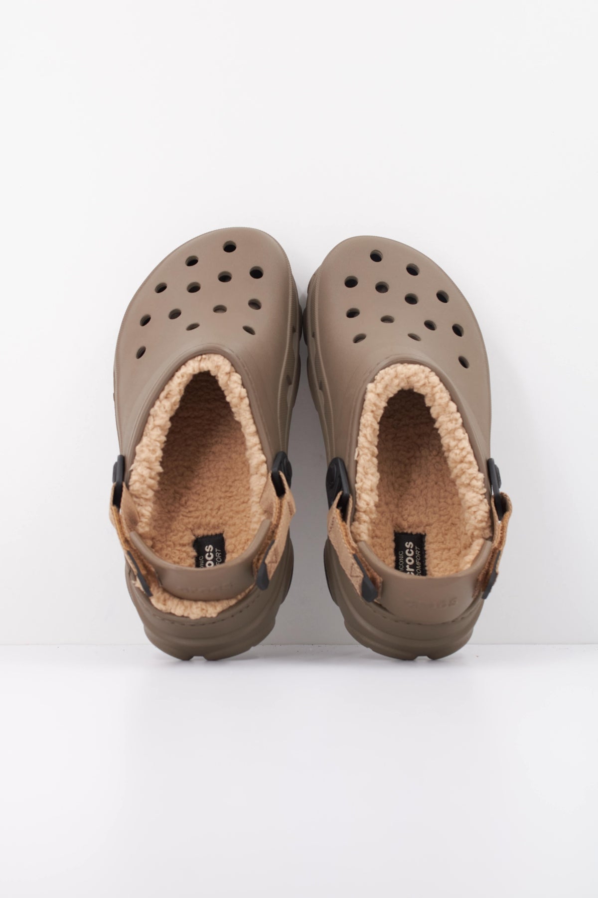 CROCS 207936C ALL TERRAIN LINED CLOG en color MARRON (3)