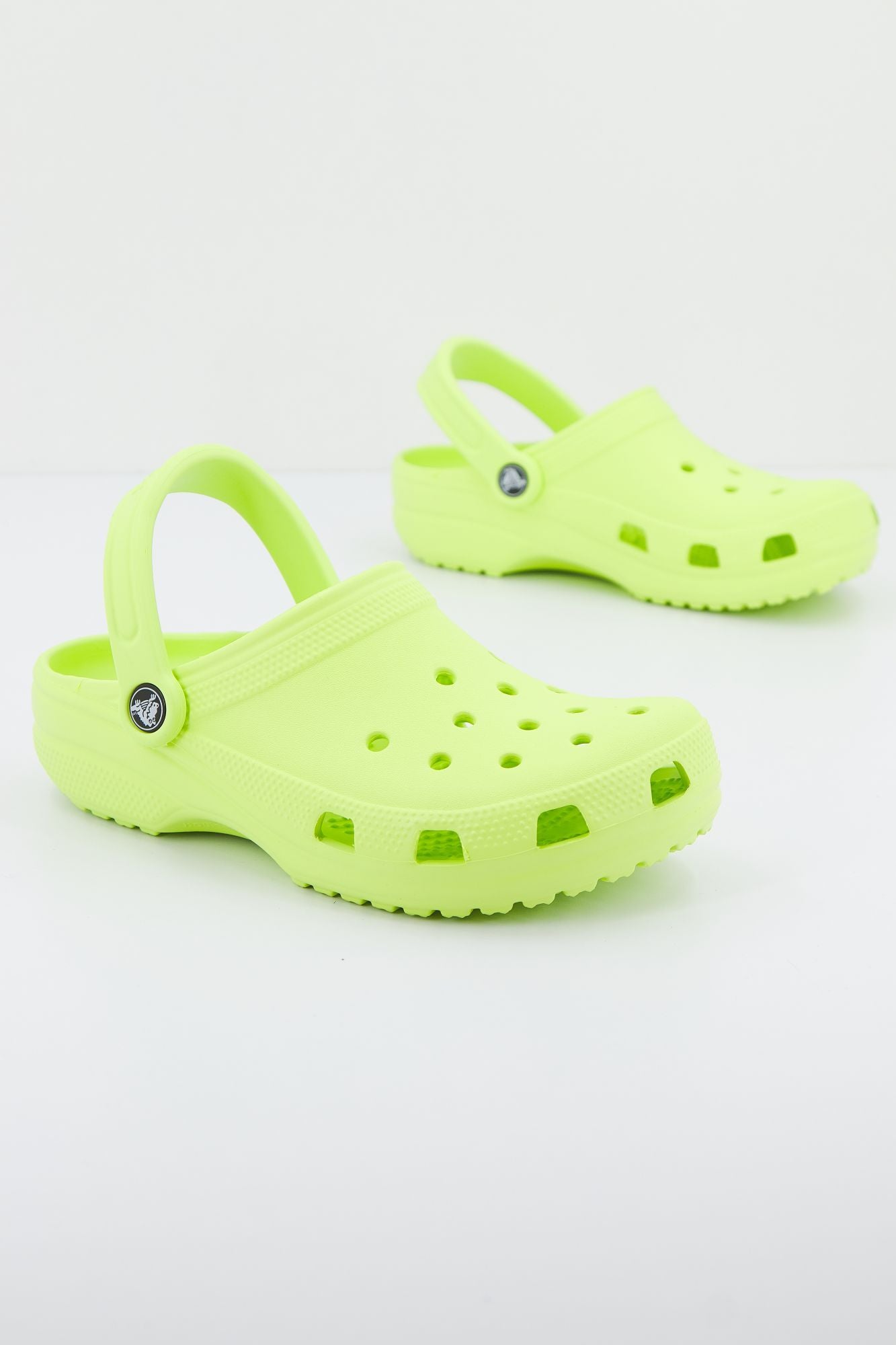 CROCS CLASSIC U en color VERDE (1)