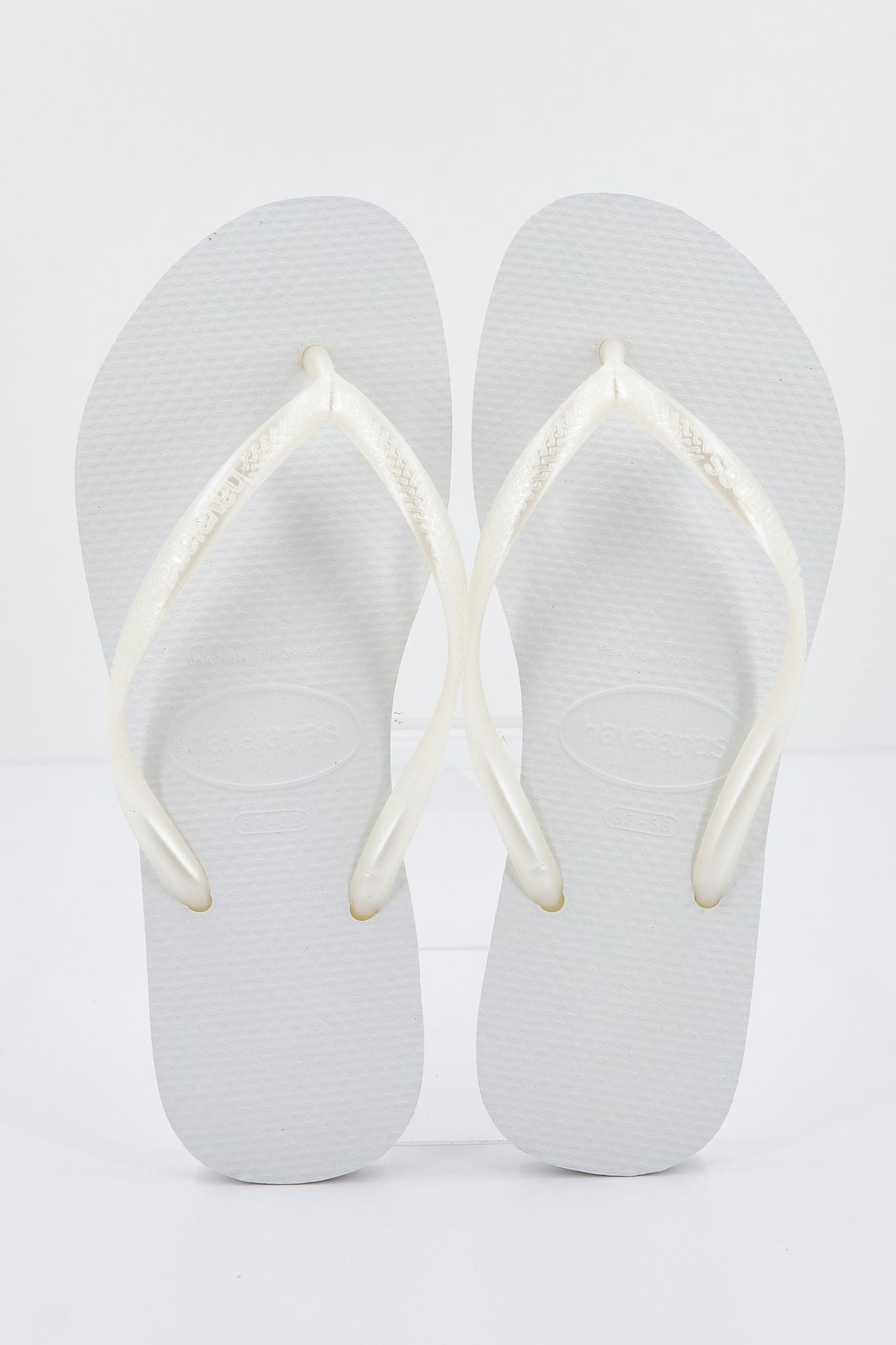 HAVAIANAS SLIM en color BLANCO (1)