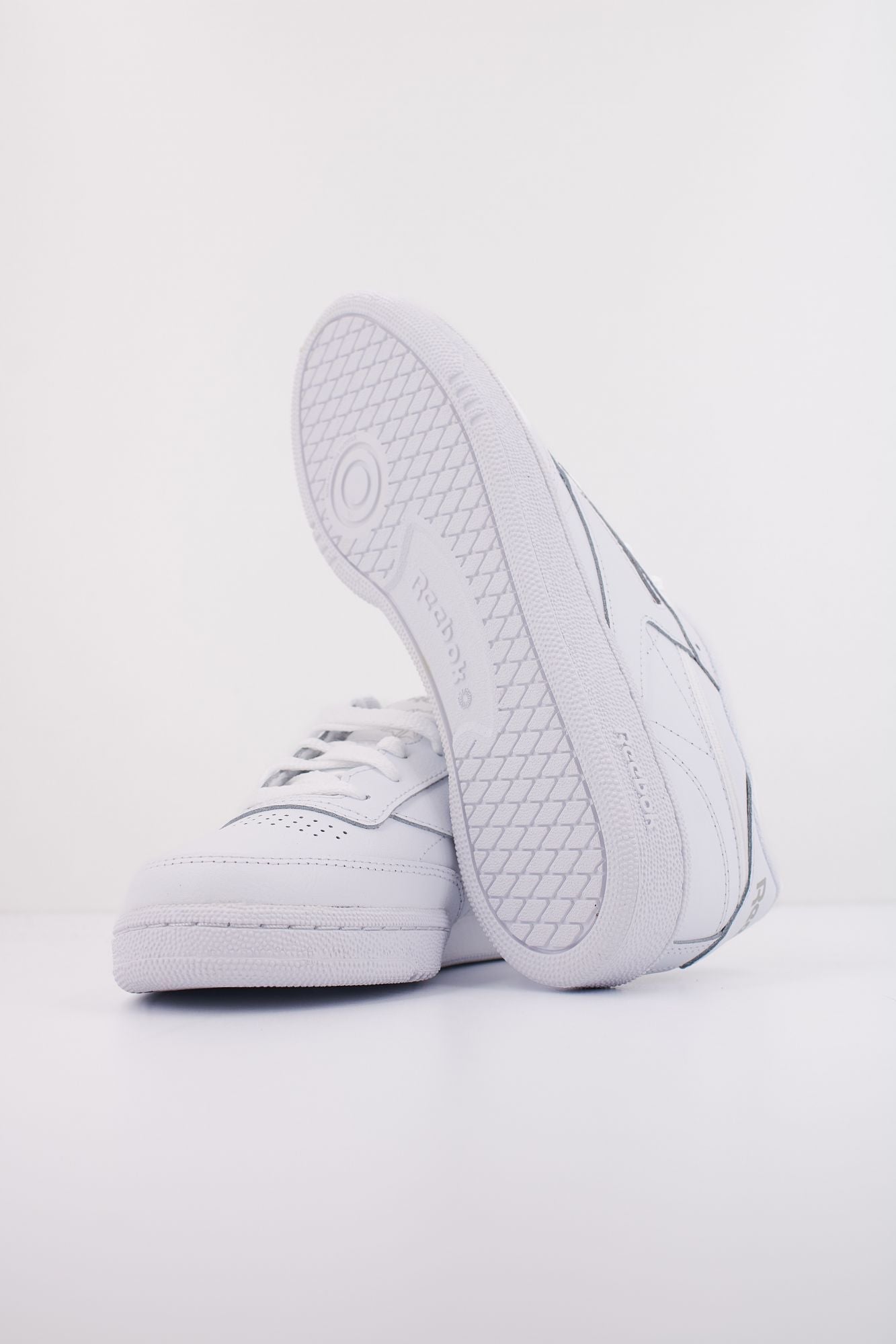 REEBOK CLUB C 85 en color BLANCO (5)
