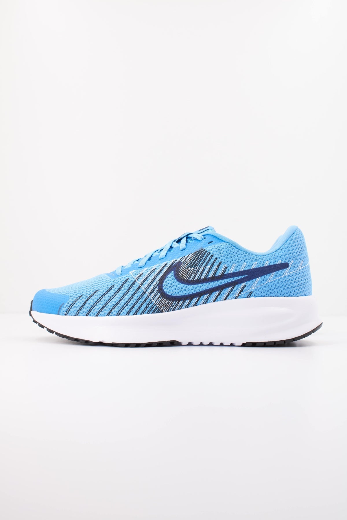 NIKE NIKE RUN DEFY en color AZUL (1)
