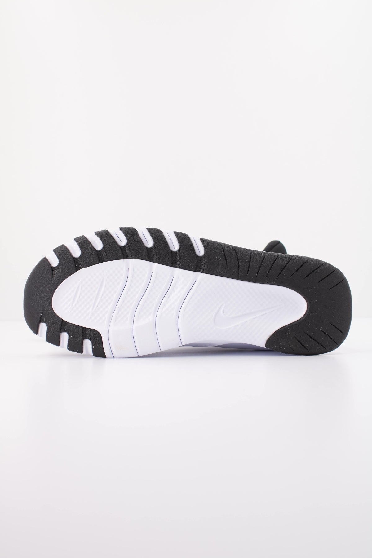 NIKE W NIKE FLEX TRAIN en color NEGRO (5)