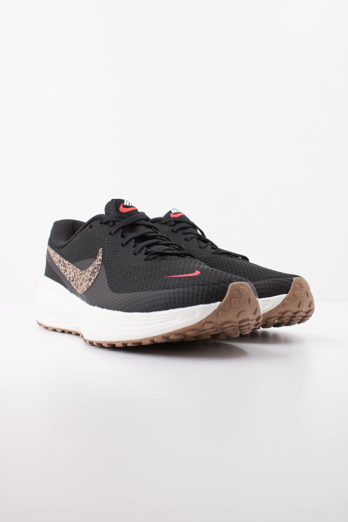 NIKE W NIKE REVOLUTION 8 PRINT en color NEGRO (2)