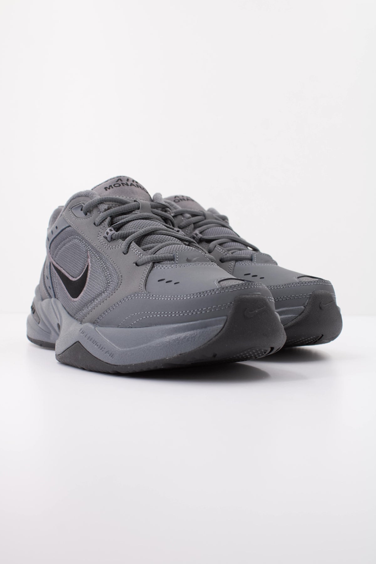 NIKE AIR MONARCH IV en color GRIS (2)