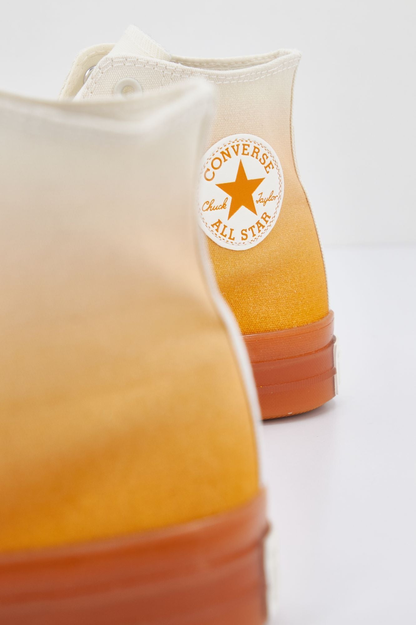 CONVERSE CTAS CX HI en color NARANJA (3)