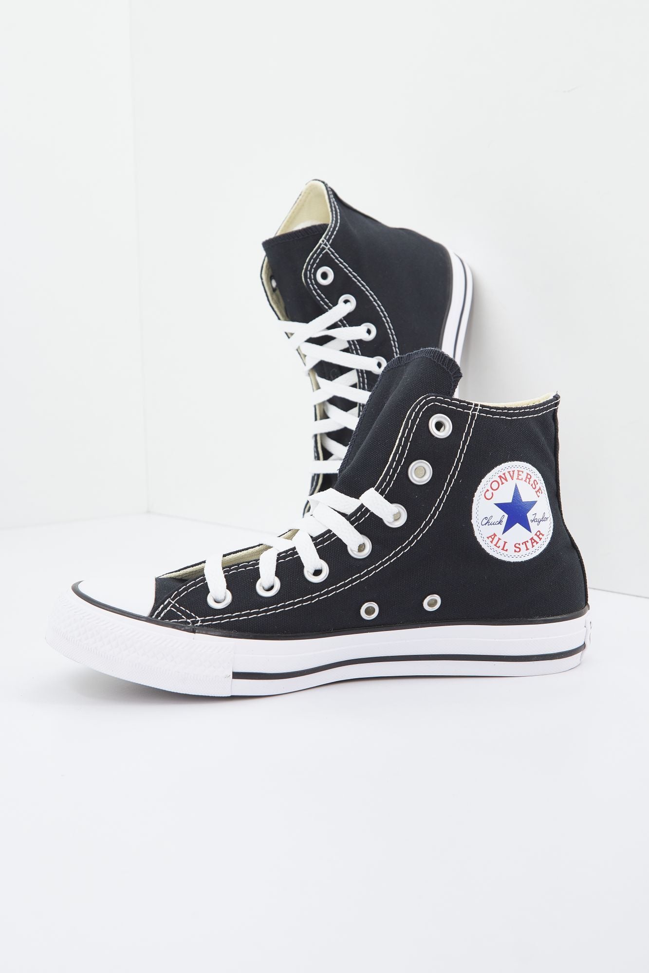 CONVERSE CHUCK TAYLOR ALL STAR WIDE HIGH TOP en color NEGRO (4)