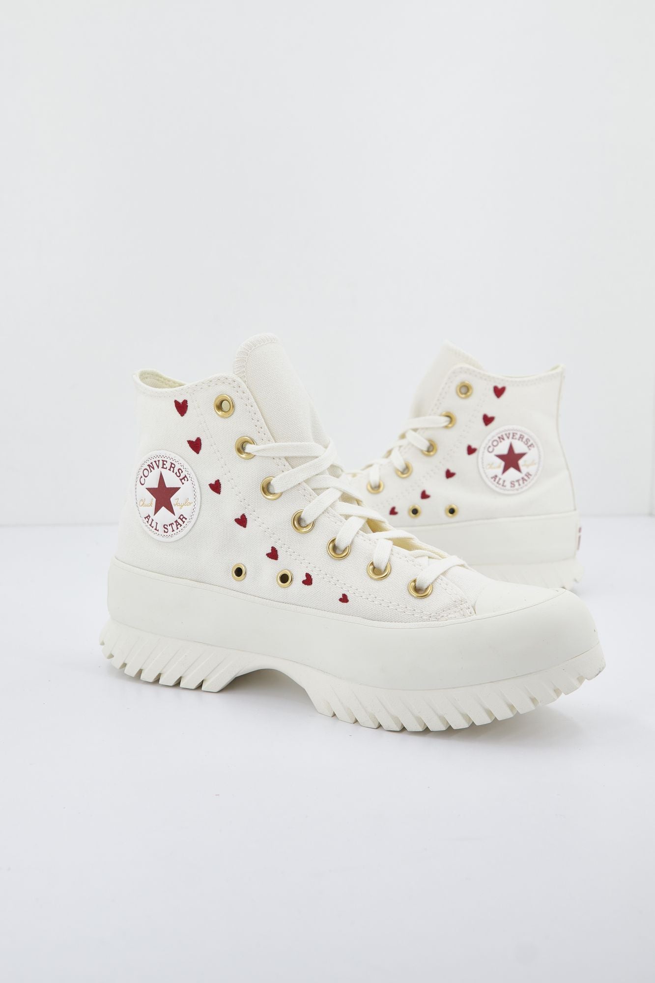 CONVERSE CHUCK TAYLOR ALL STAR LUGGED 2.0 PLATFORM HEARTS en color BLANCO (1)