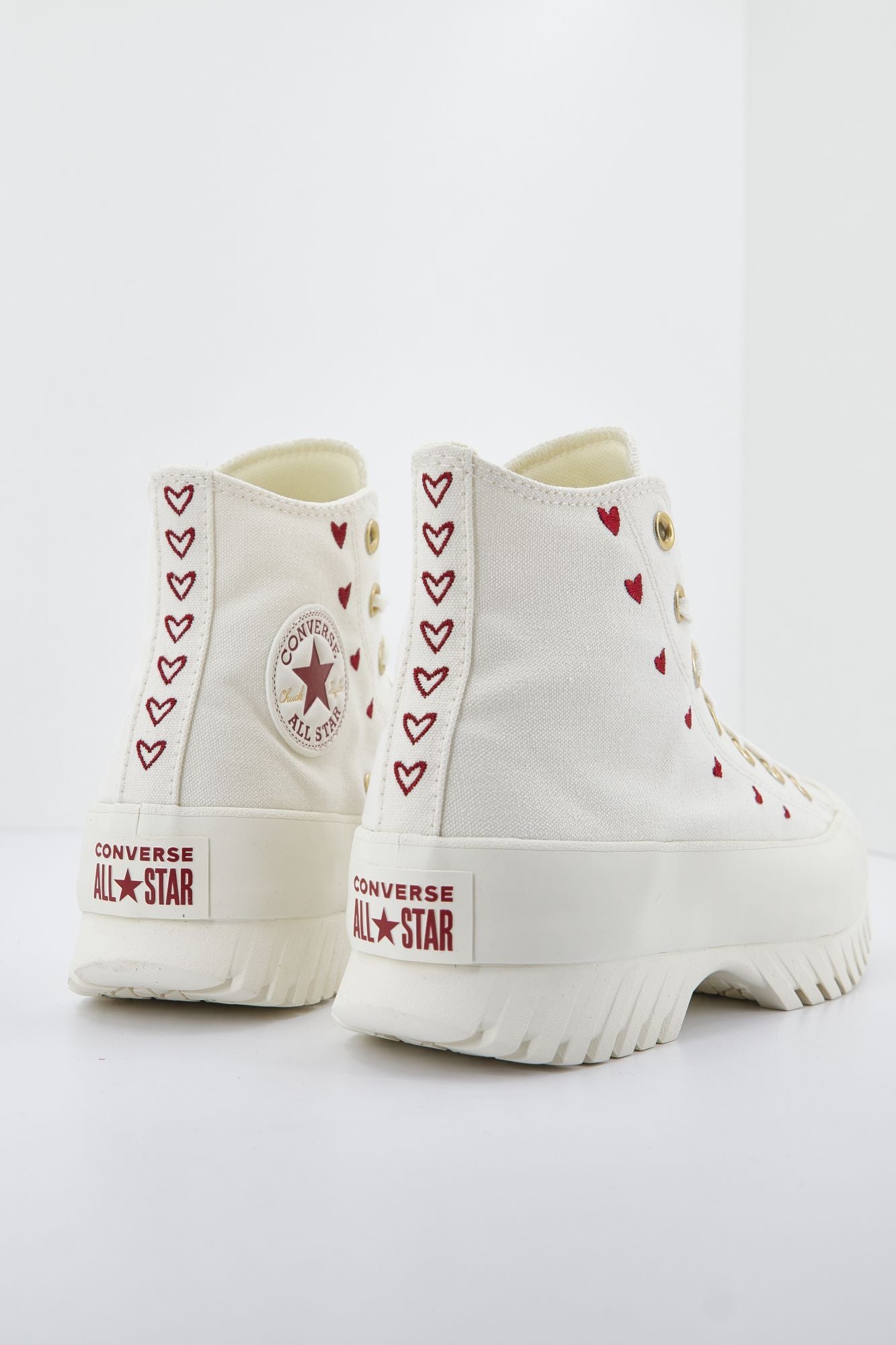 CONVERSE CHUCK TAYLOR ALL STAR LUGGED 2.0 PLATFORM HEARTS en color BLANCO (3)
