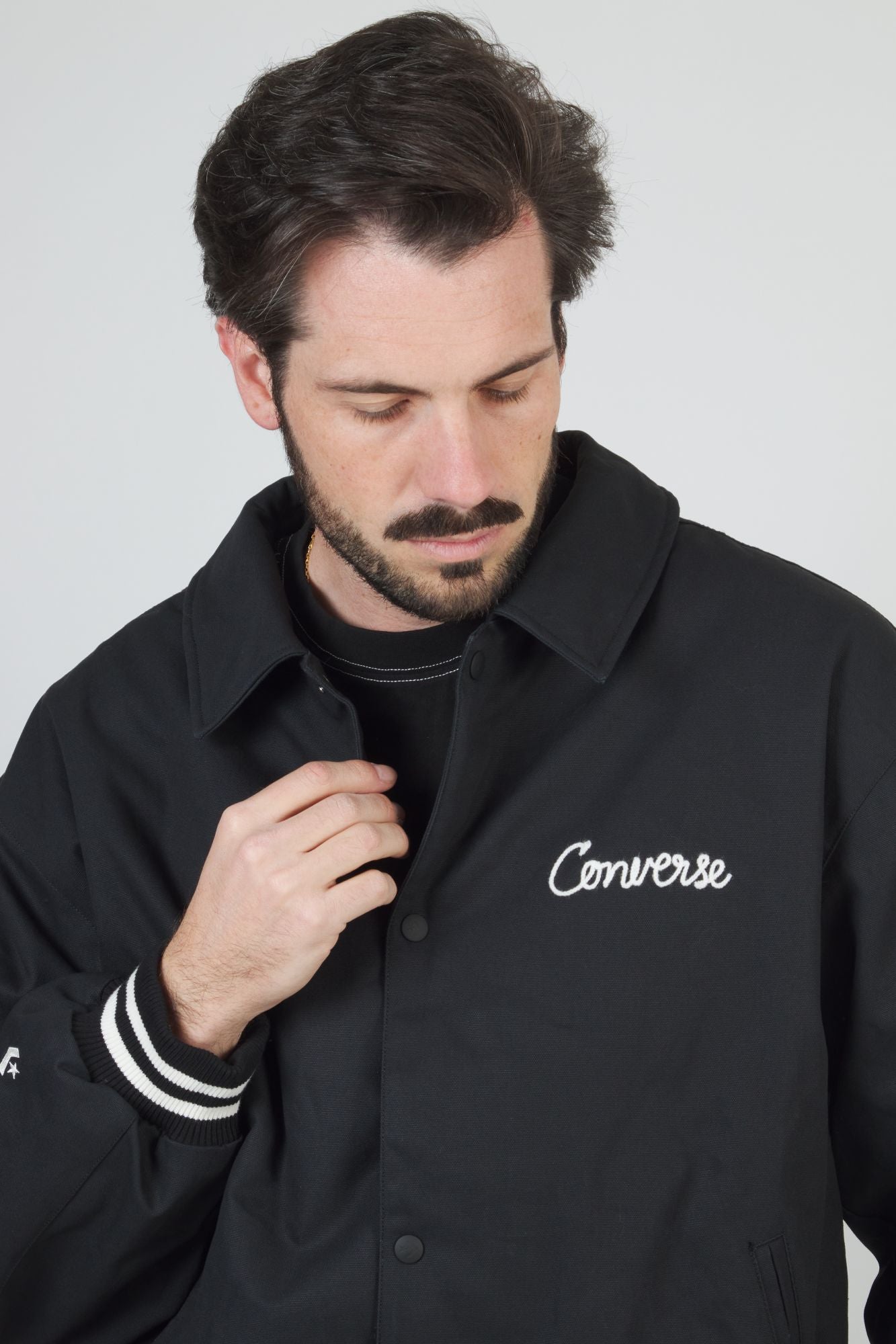 CONVERSE VARSITY PADDED BOMBER en color NEGRO (4)