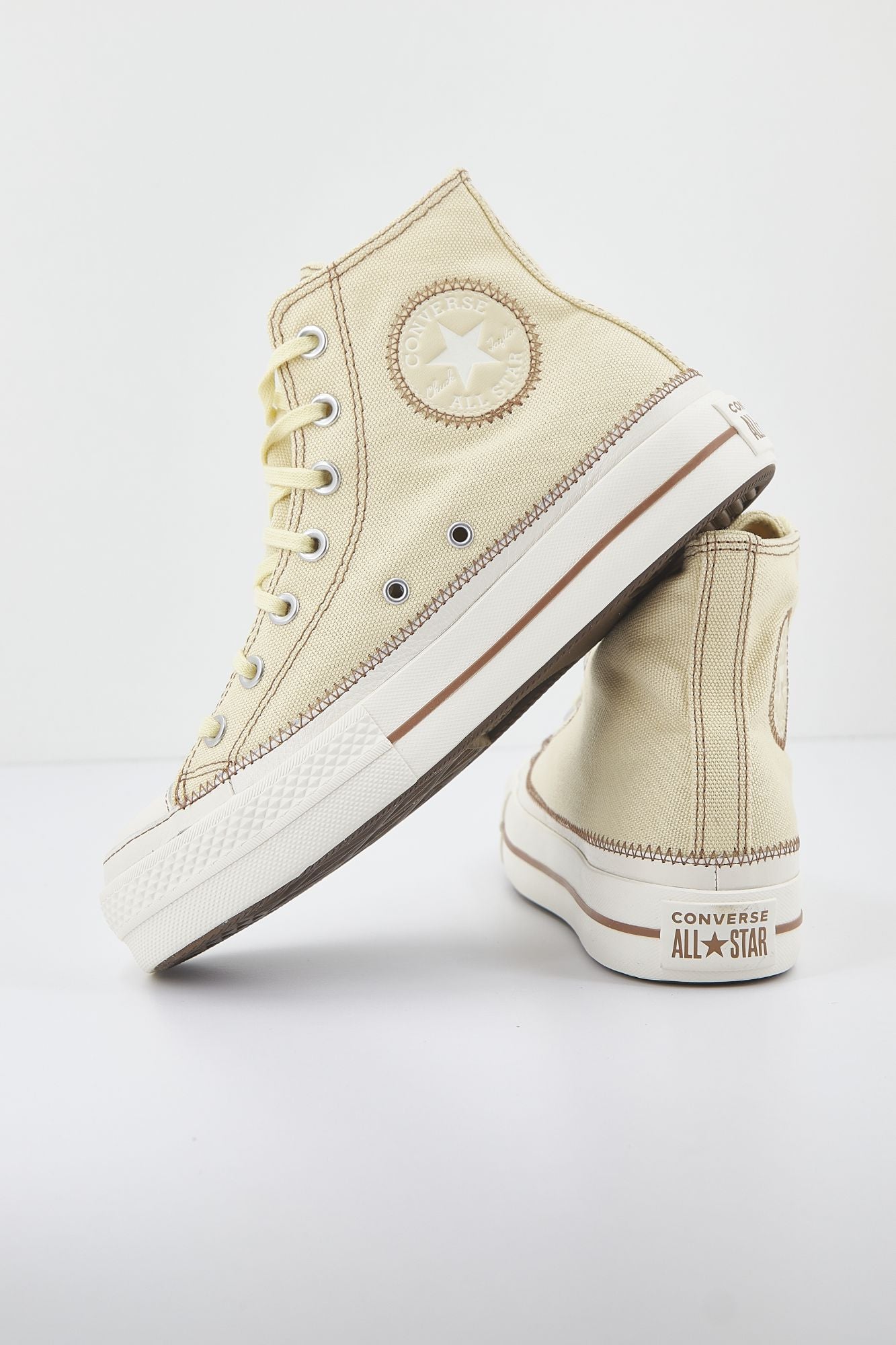 CONVERSE CHUCK TAYLOR ALL STAR LIFT PLATFORM CONTRAST STITCHING en color AMARILLO (2)