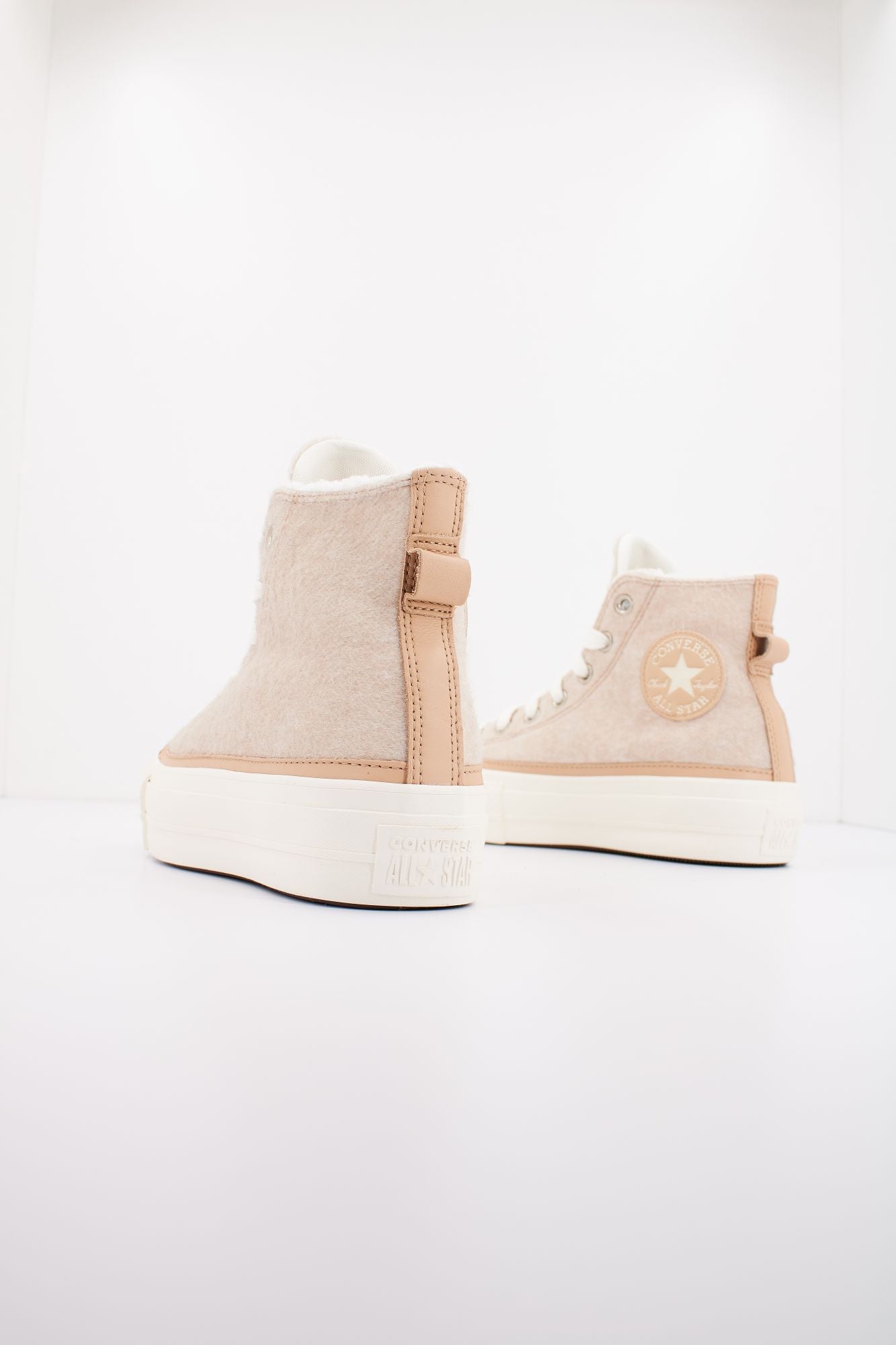 CONVERSE CHUCK TAYLOR ALL STAR LIFT PLATFORM FAUX MOHAIR en color BEIS (3)