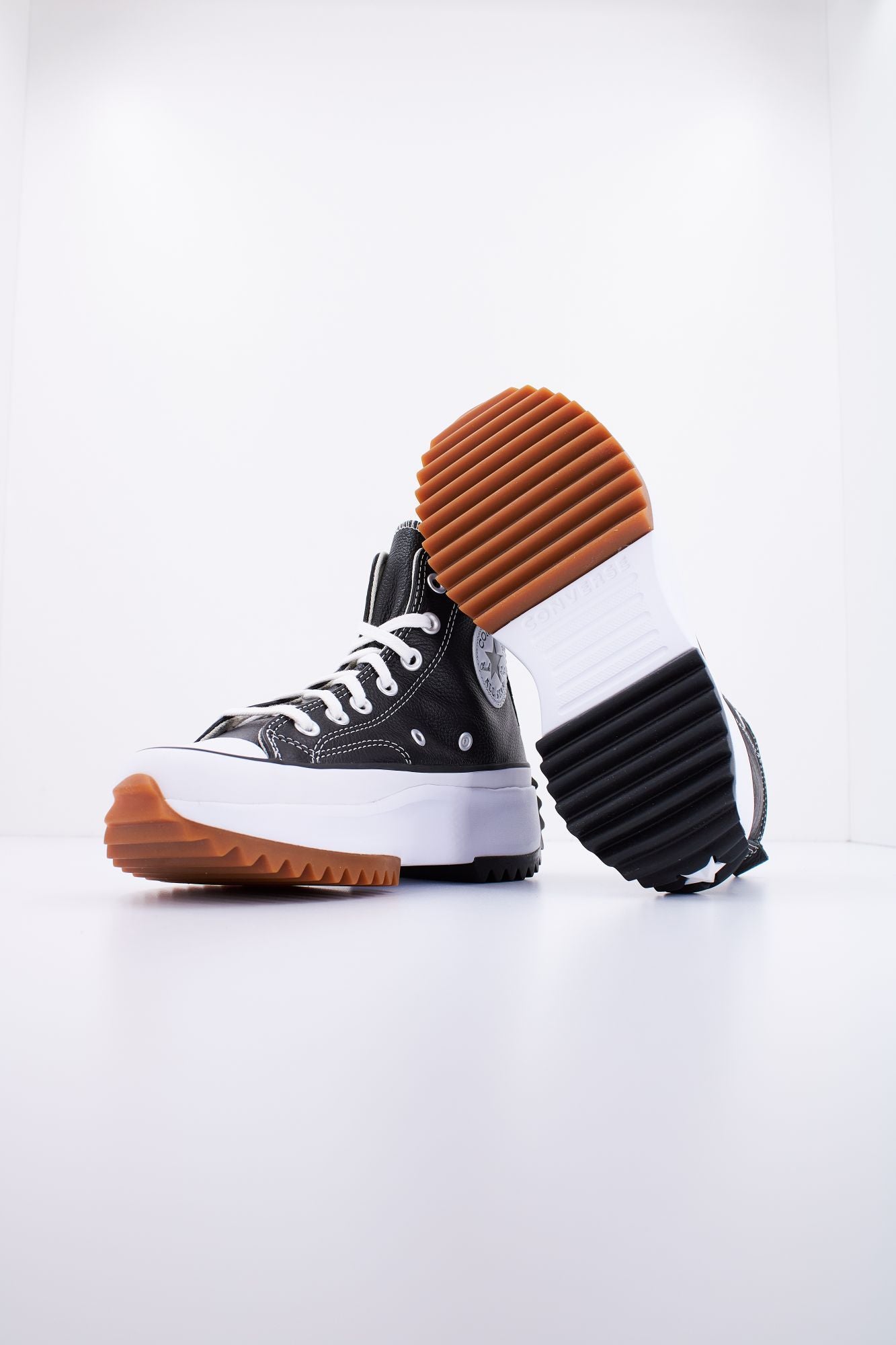 CONVERSE CHUCK TAYLOR ALL STAR RUN STAR HIKE HI en color NEGRO (4)
