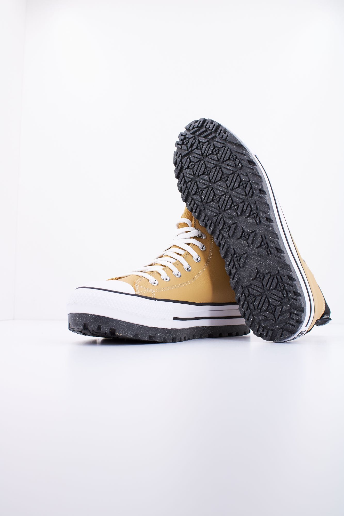 CONVERSE CHUCK TAYLOR ALL STAR CITY TREK WP HI en color AMARILLO (4)