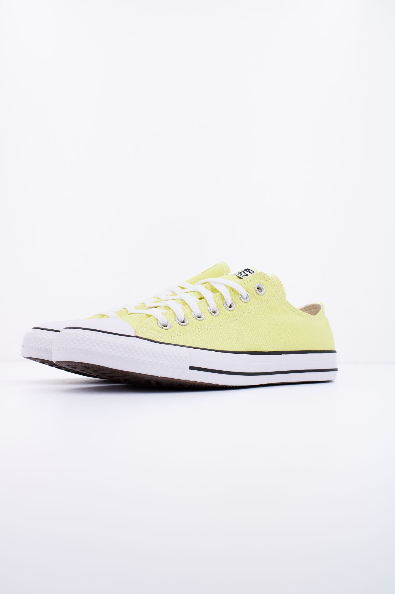 CONVERSE CHUCK TAYLOR ALL STAR OX en color AMARILLO (2)