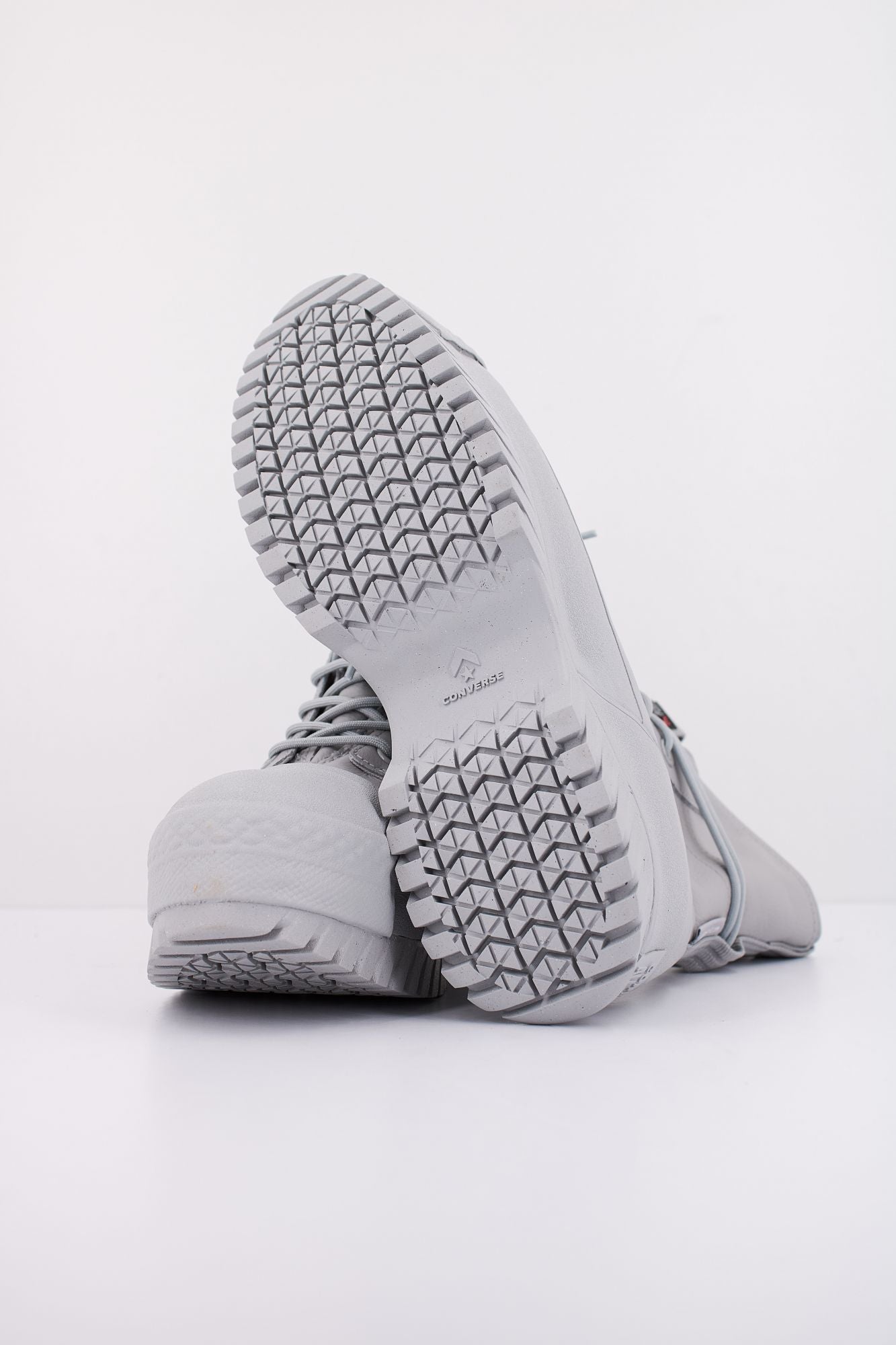 CONVERSE CHUCK TAYLOR ALL STAR LUGGED 2.0 WATERPROOF en color GRIS (5)