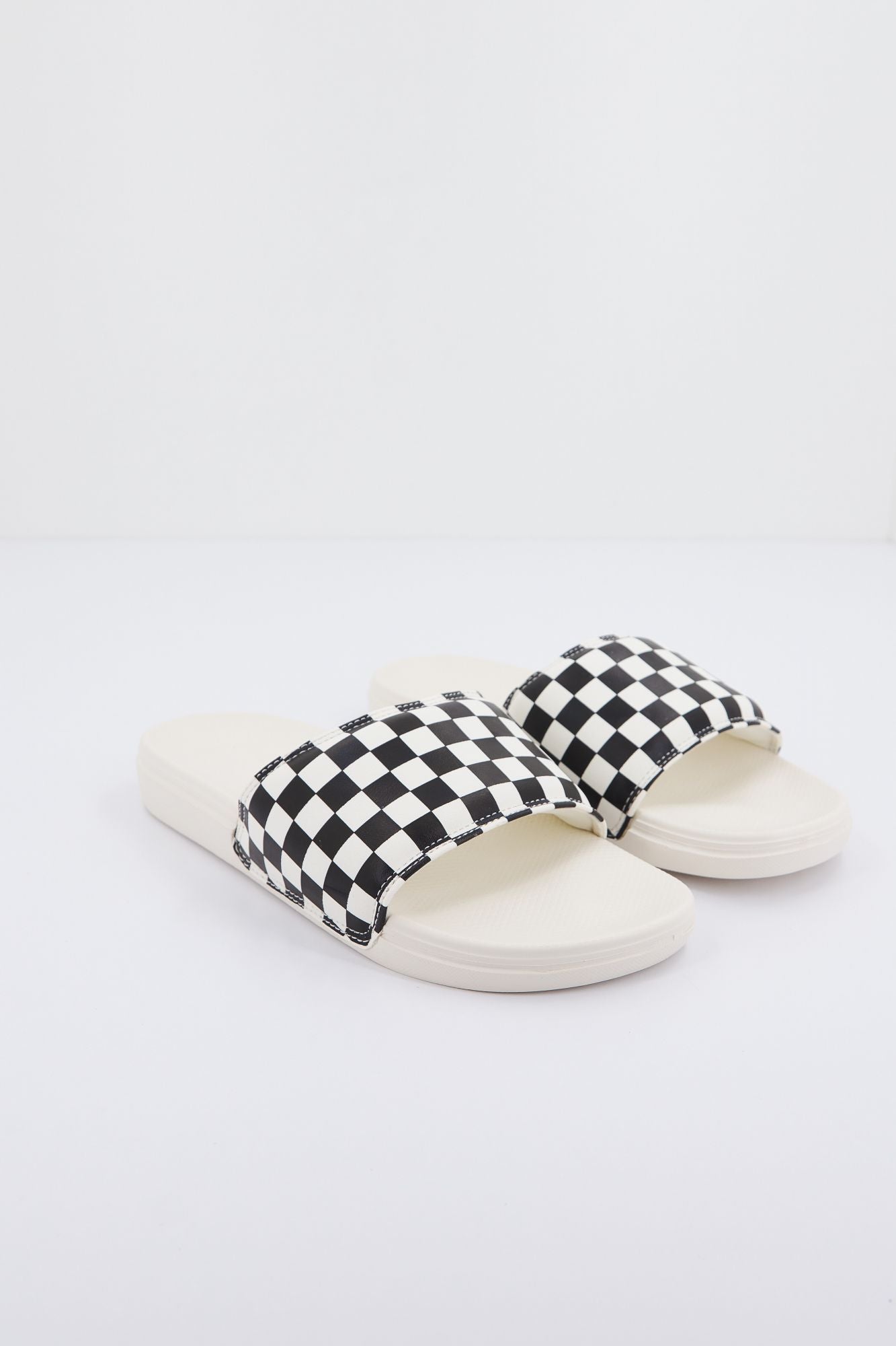 VANS VN0A5HFER6R1 en color BLANCO (2)