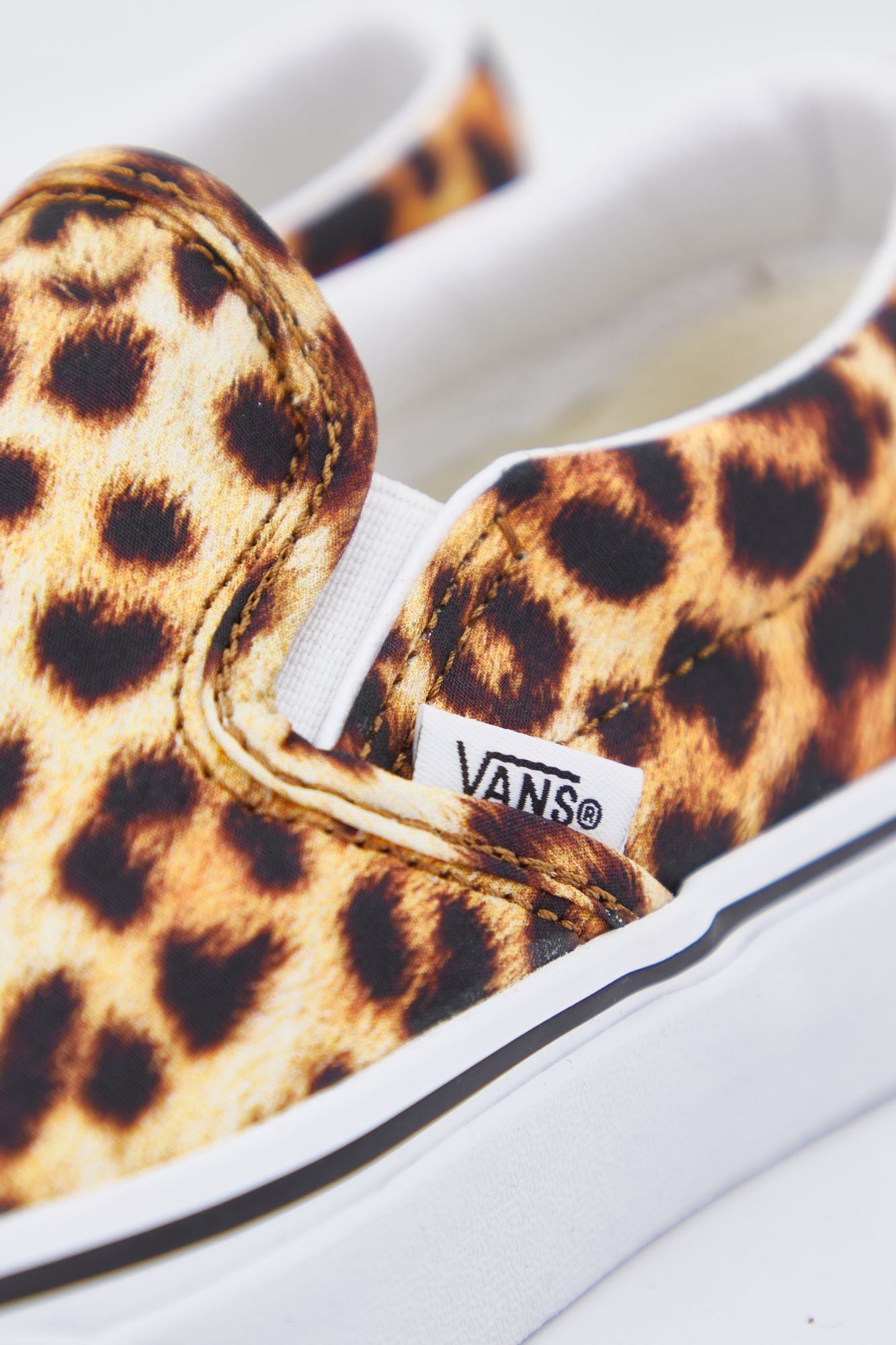 VANS UA CLASSIC SLIP-ON en color ANIMAL PRINT (4)