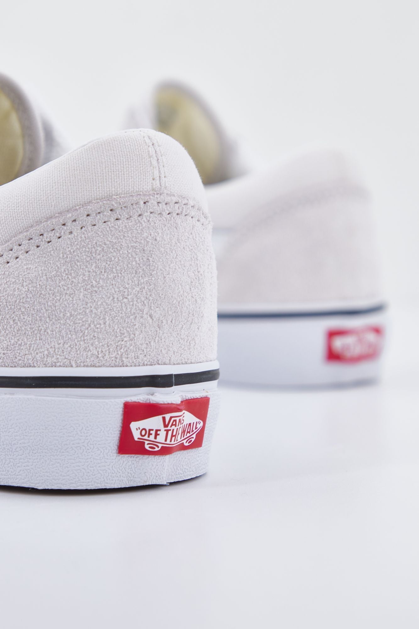 VANS UA OLD SKOOL en color BLANCO (4)