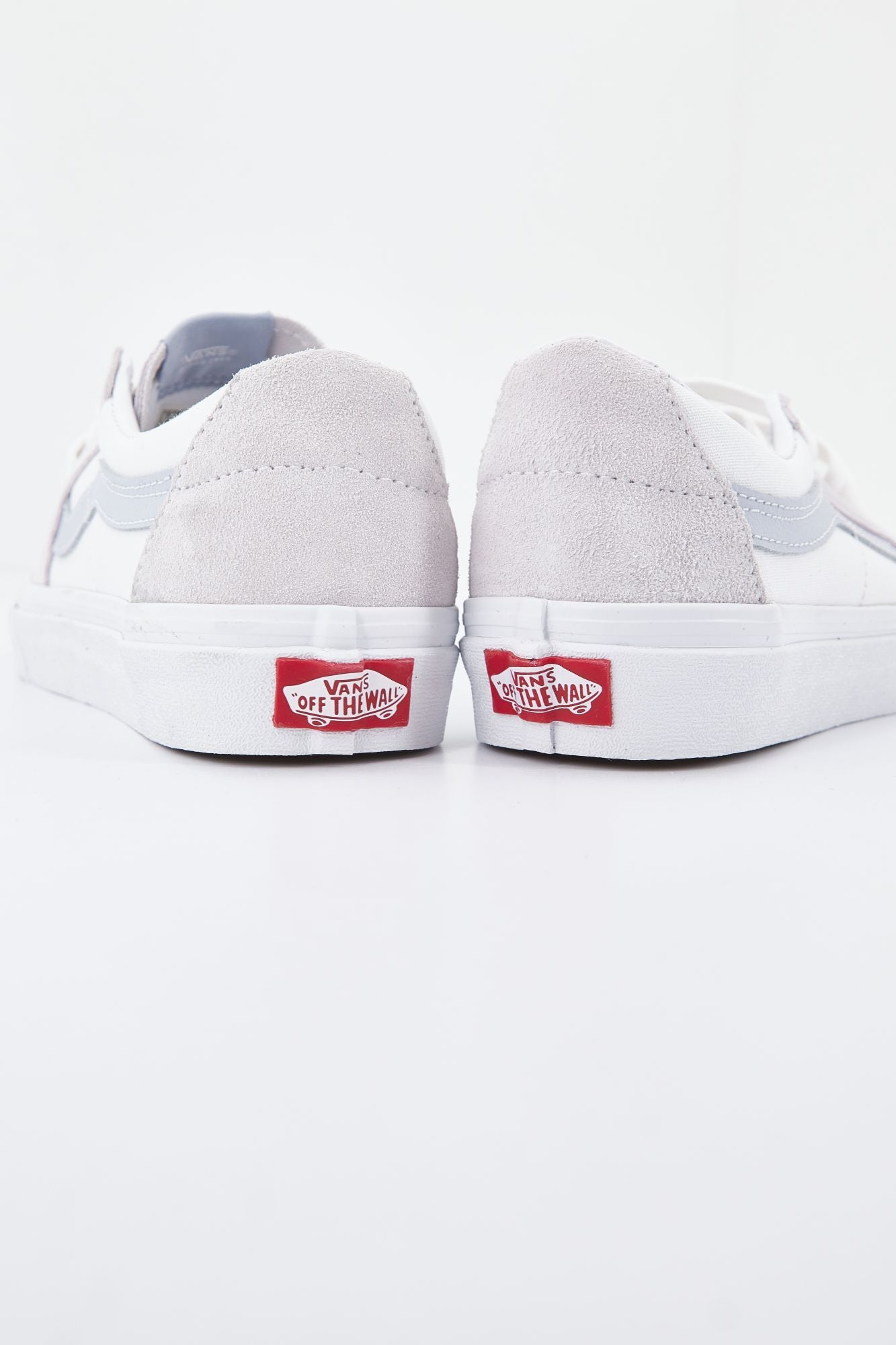 VANS UA SK8-LOW en color BLANCO (4)