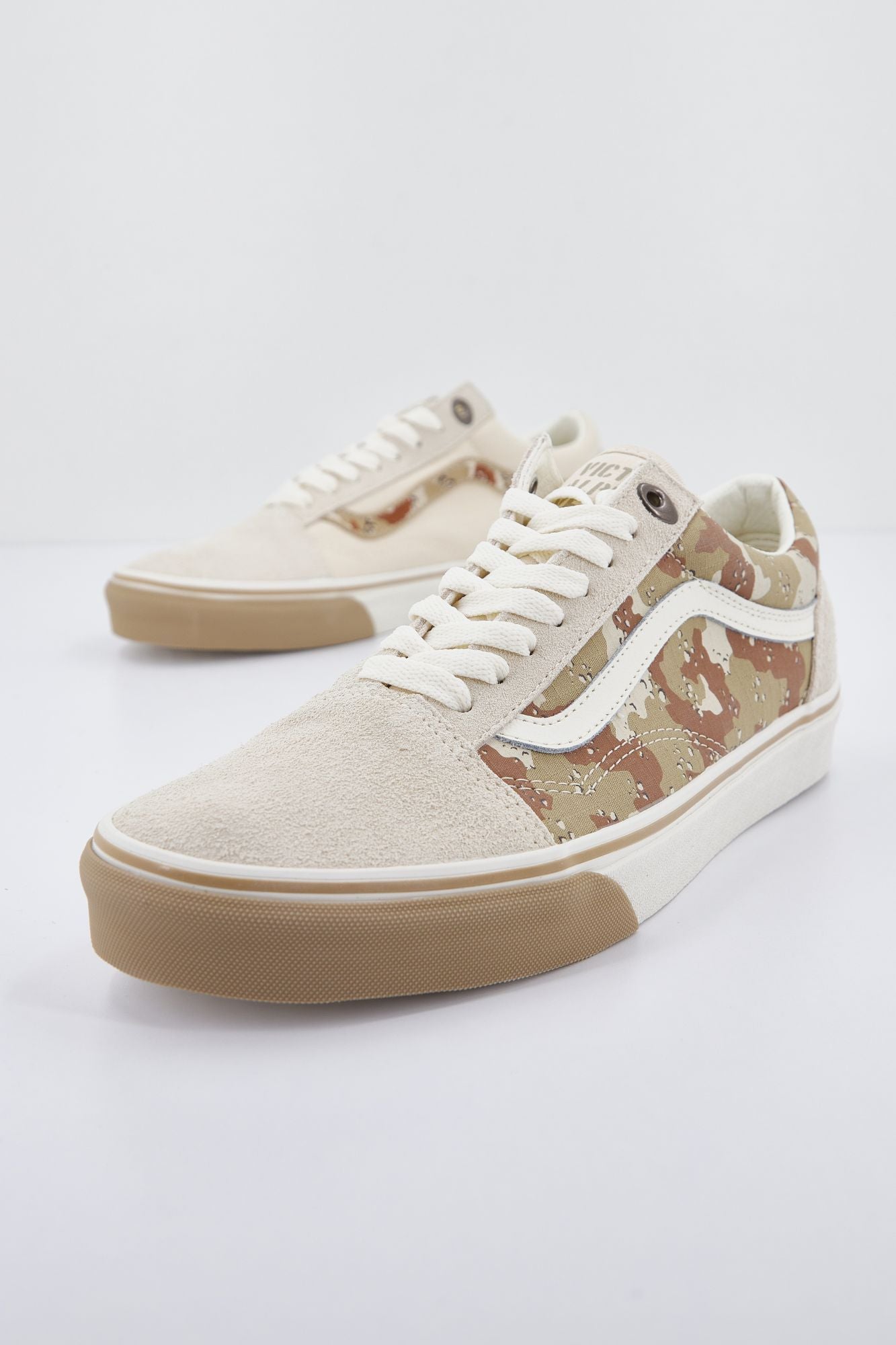 VANS UA OLD SKOOL en color BEIS (2)