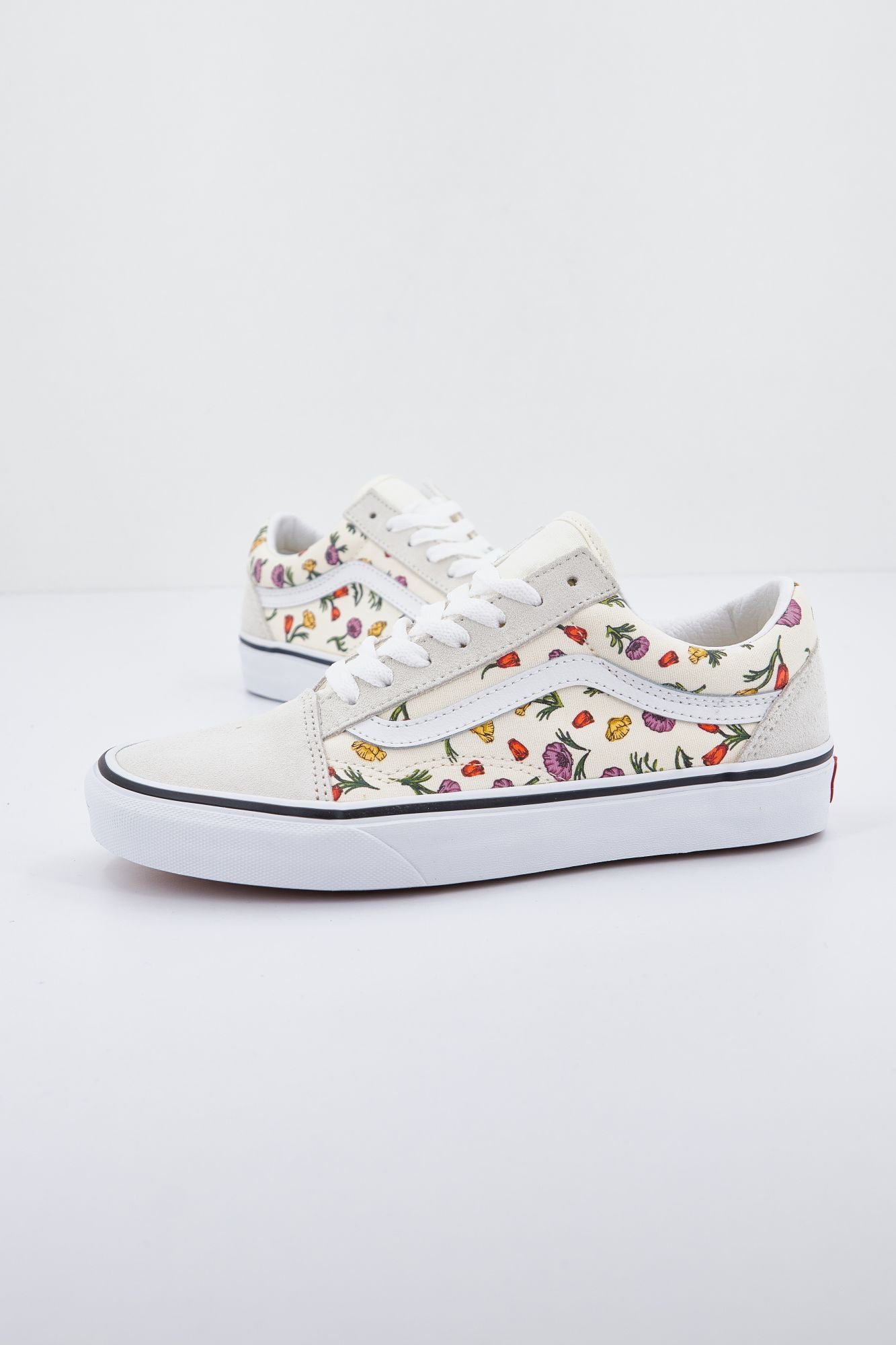 VANS UA OLD SKOOL en color FLORAL (1)