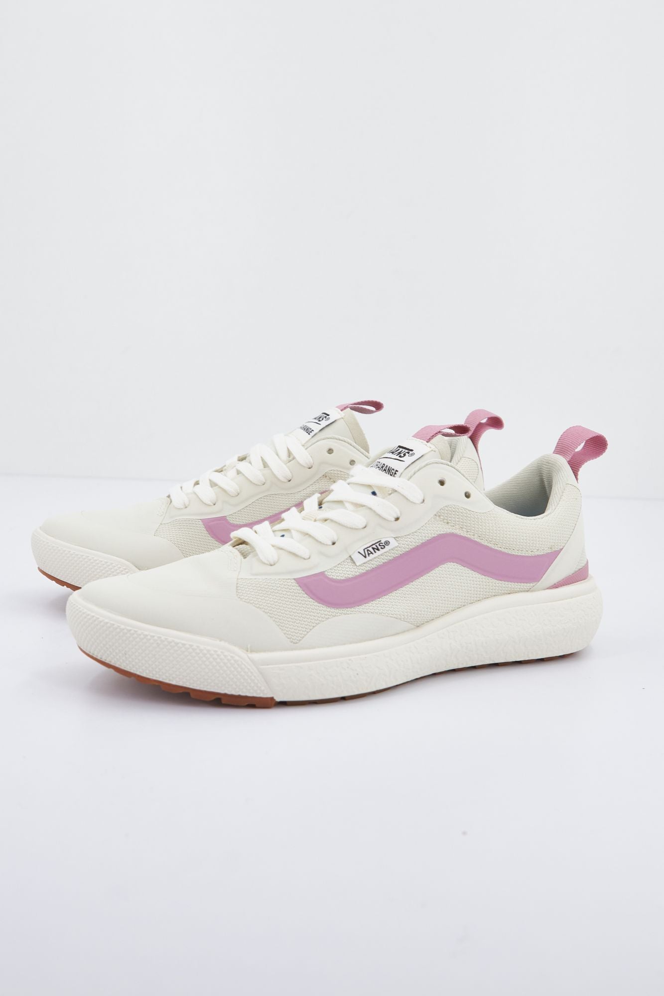VANS UA ULTRARANGE en color BLANCO (1)