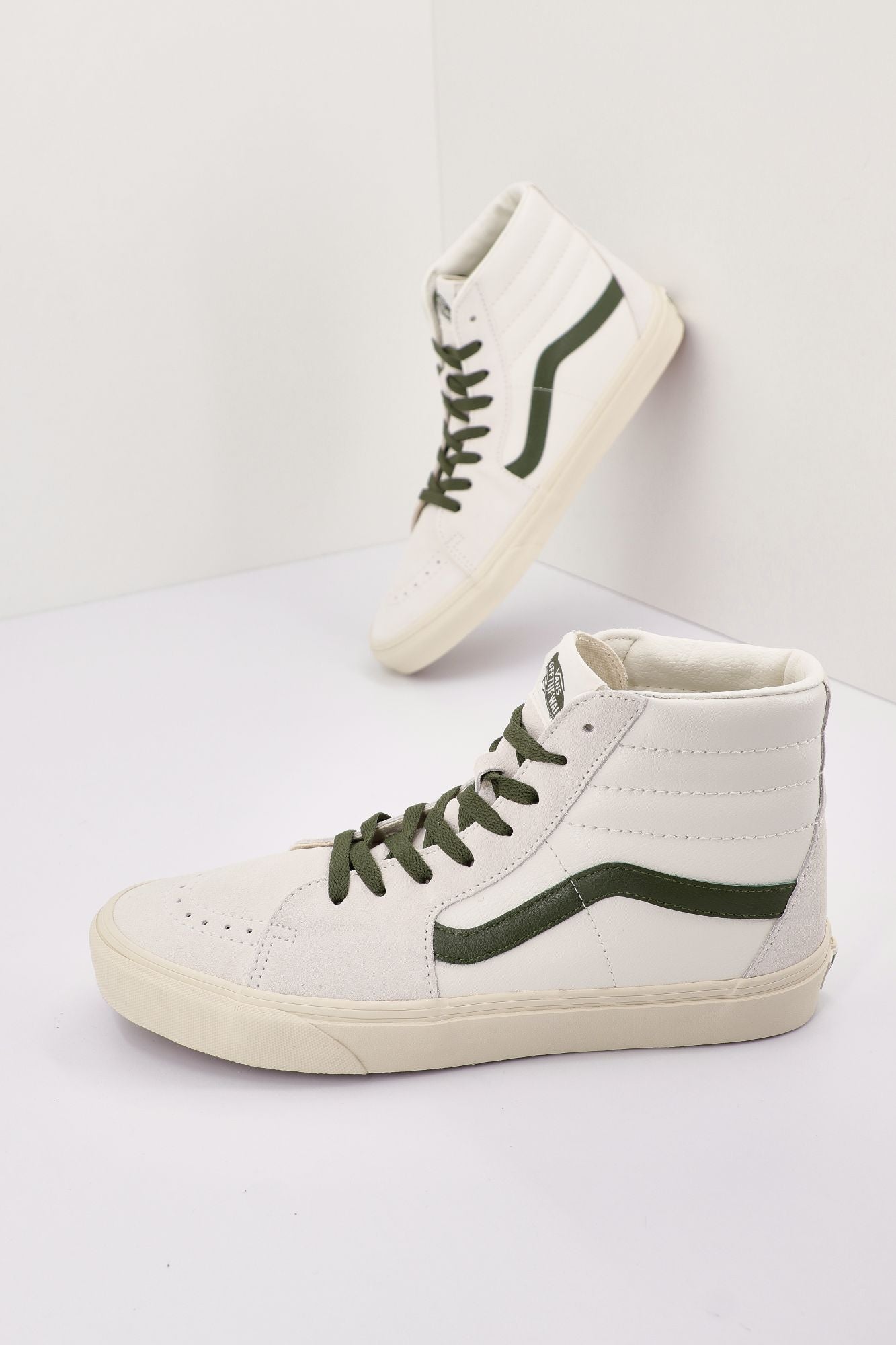 VANS UA SK8-HI en color BEIS (4)