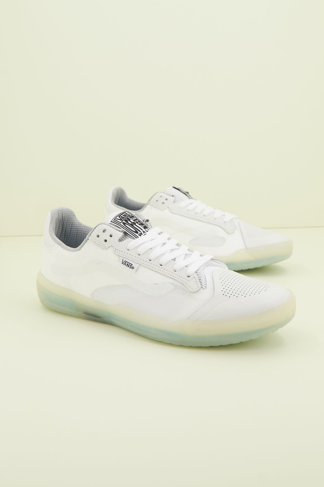 VANS EVDNT ULTIMATE en color BLANCO (1)