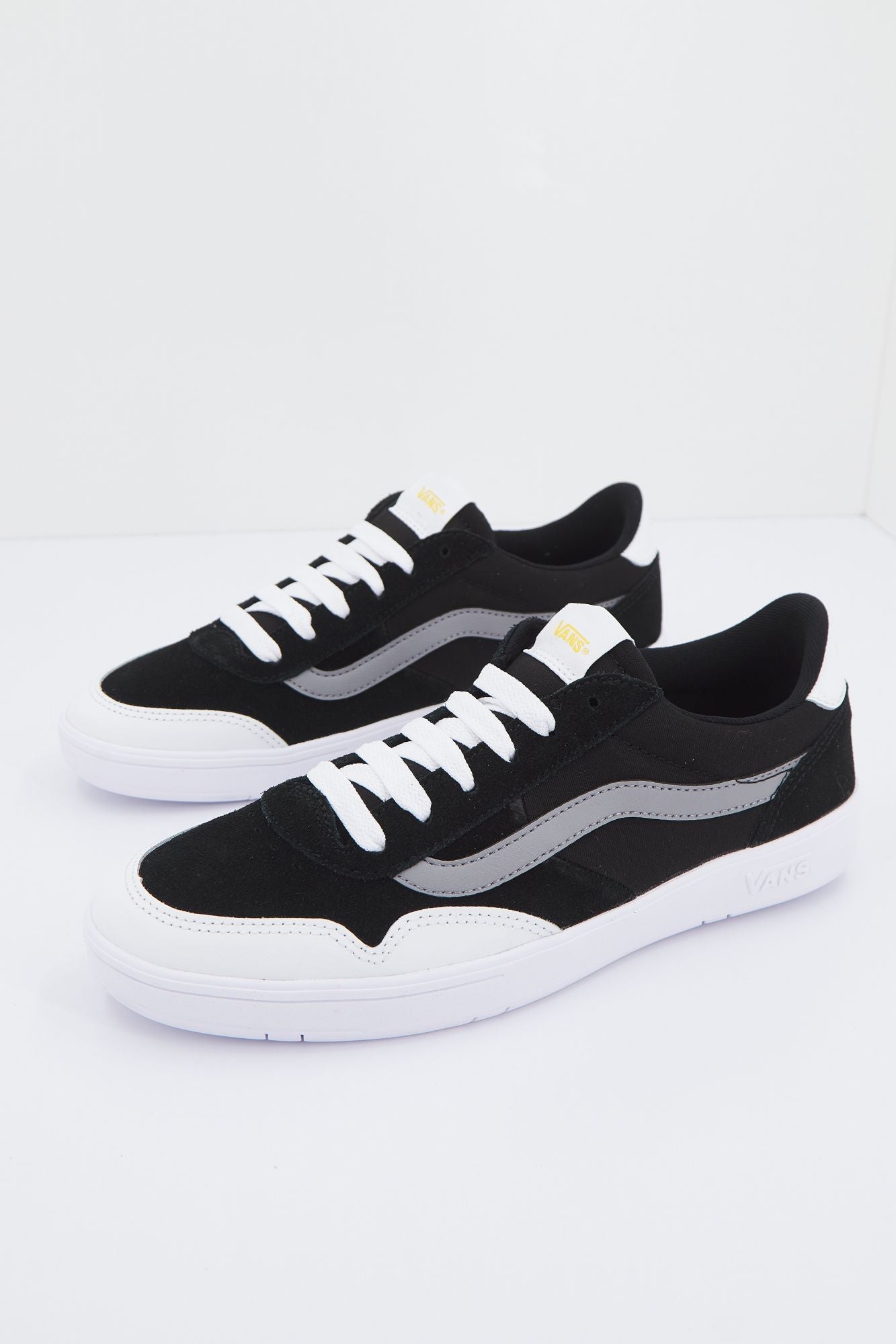 VANS CRUZE TOO CC en color NEGRO (1)